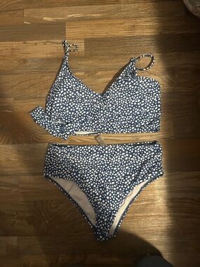 SHEIN Blue and White Polka Dot Swim Set